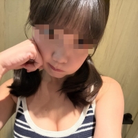 豆米 157 45 D+ 20歲 外表清純 內在火辣 甜美臉蛋＋深溝秒殺