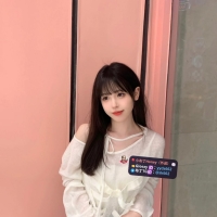 于念 160 47 C+.20歲 #雙北  一節10000  兩節18000  三節27000