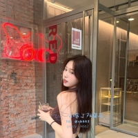 台北外拍女神｜希如：模特級神顏、超火辣水蛇腰，帶你體驗最主動的溫柔