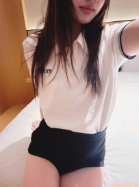 【台北外送茶推薦】18歲清純小妹「小小」｜158cm B+奶 緊實敏感/聽話配合度高